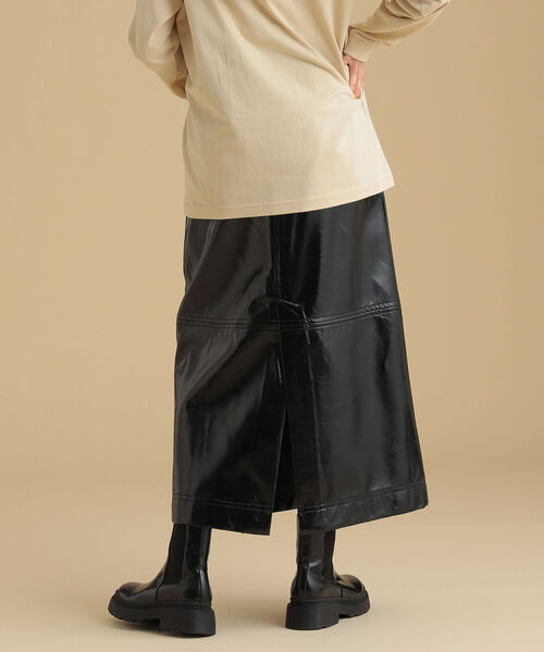 Ray BEAMS（レイビームス）の「Ray BEAMS / パテント フェイクレザー スカート（スカート・レディース・ブラック/ベージュ・0/1）」の9枚目の写真