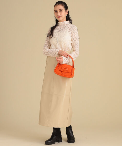 Ray BEAMS（レイビームス）の「Ray BEAMS / パテント フェイクレザー スカート（スカート・レディース・ブラック/ベージュ・0/1）」の17枚目の写真