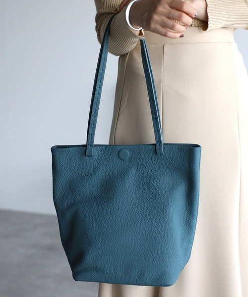 GUSCIO(グッシオ)の「【グッシオレザー】シュリンクレザー トートバッグ 牛革(トートバッグ・レディース・ブラック/レッド/ブルー/ダークグレー/ベージュ系その他・FREE)」の4枚目の写真