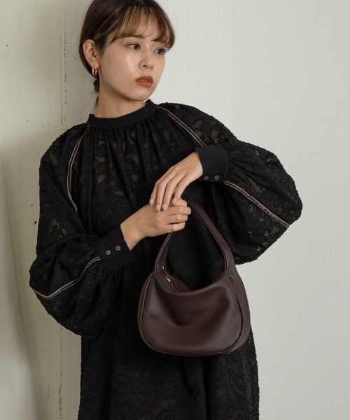 Amiur（エミレ）の「velour tape jacquard blouse（シャツ/ブラウス・レディース・アイボリー/ベージュ/ブラック・FREE）」の3枚目の写真