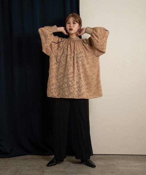 Amiur（エミレ）の「velour tape jacquard blouse（シャツ/ブラウス・レディース・アイボリー/ベージュ/ブラック・FREE）」の6枚目の写真