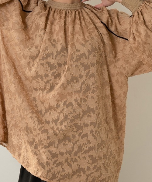 Amiur（エミレ）の「velour tape jacquard blouse（シャツ/ブラウス・レディース・アイボリー/ベージュ/ブラック・FREE）」の8枚目の写真