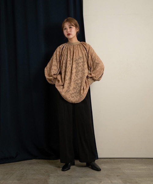 Amiur（エミレ）の「velour tape jacquard blouse（シャツ/ブラウス・レディース・アイボリー/ベージュ/ブラック・FREE）」の13枚目の写真