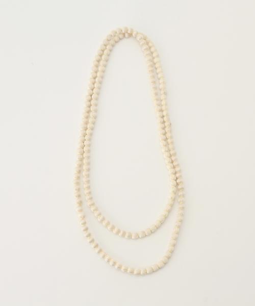 BEAMS BOY（ビームスボーイ）の「BEAMS BOY / ウッド ビーズ ネックレス（ネックレス・レディース・ホワイト/ピンク/ネイビー・ONE SIZE）」の6枚目の写真