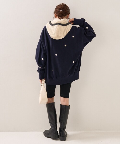 FREAK'S STORE（フリークスストア）の「ロゴフラワー刺繍スウェット（スウェット・レディース・ネイビー/グレー・ﾌﾘ-）」の5枚目の写真