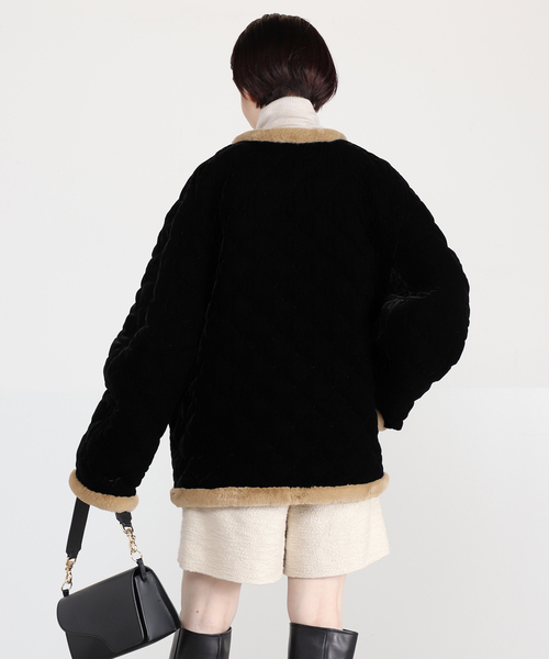 VERMEIL par iena（ヴェルメイユパーイエナ）の「【LE BOUQUET/ル・ブーケ】ベロアキルティング ショートコート（その他アウター・レディース・ブラック・FREE）」の2枚目の写真