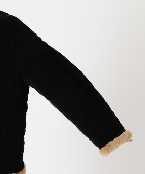 VERMEIL par iena（ヴェルメイユパーイエナ）の「【LE BOUQUET/ル・ブーケ】ベロアキルティング ショートコート（その他アウター・レディース・ブラック・FREE）」の3枚目の写真