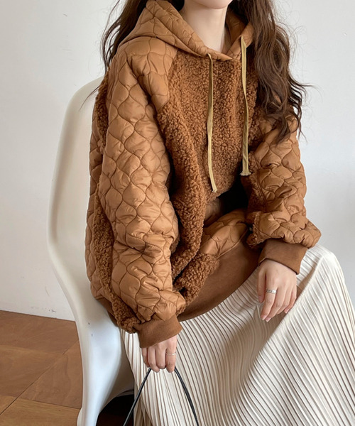 ボア切り替えキルティングパーカー