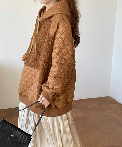 ボア切り替えキルティングパーカー