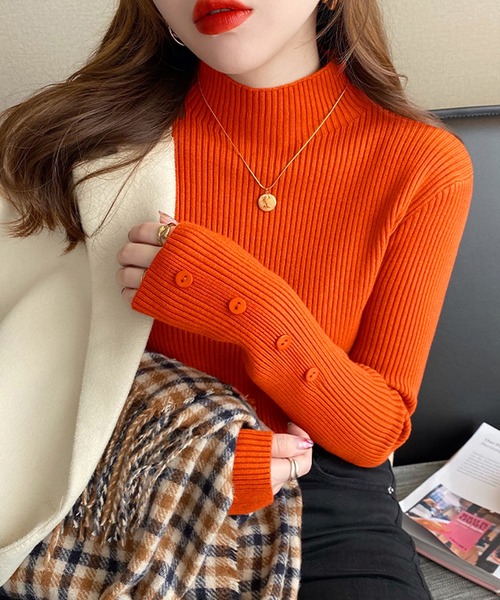 Doula Doula（ドゥーラドゥーラ）の「袖ボタンリブニットトップス（ニット/セーター・レディース・オレンジ/ベージュ/モカ/キャメル/グリーン/ホワイト/ブラウン/グレー/ブルー/ブラック・FREE）」の10枚目の写真