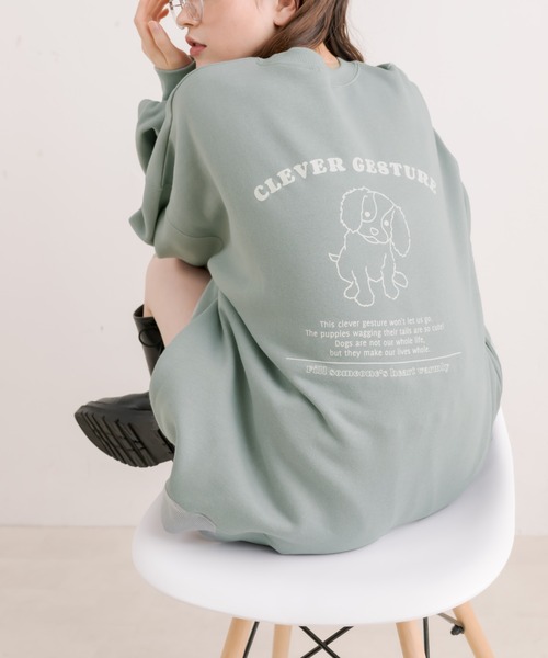 OLIVE des OLIVE（オリーブデオリーブ）の「【WEB限定カラー有】バックプリントDOGチュニックスウェット（スウェット・レディース・グレー/ブラック/ブルー/アイボリー/ミント・FREE）」の5枚目の写真