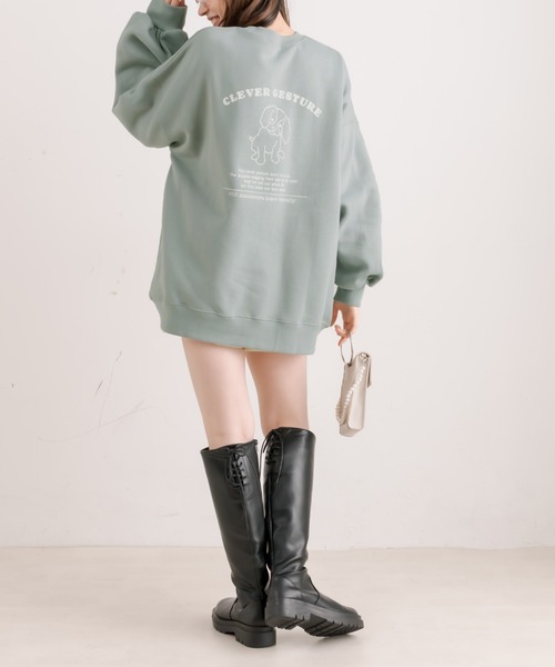 OLIVE des OLIVE（オリーブデオリーブ）の「【WEB限定カラー有】バックプリントDOGチュニックスウェット（スウェット・レディース・グレー/ブラック/ブルー/アイボリー/ミント・FREE）」の7枚目の写真