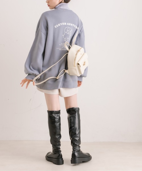 OLIVE des OLIVE（オリーブデオリーブ）の「【WEB限定カラー有】バックプリントDOGチュニックスウェット（スウェット・レディース・グレー/ブラック/ブルー/アイボリー/ミント・FREE）」の20枚目の写真