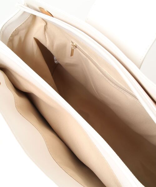 ALTROSE（アルトローズ）の「トートバッグ チェーンバッグ ロゴトート ディアドラ（トートバッグ・レディース・アイボリー/ブラック×シルバー/ブラック×ゴールド/ベージュ・FREE）」の11枚目の写真