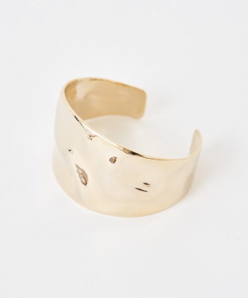 GALLARDAGALANTE（ガリャルダガランテ）の「テクスチャーワイドバングル（バングル/リストバンド・レディース・シルバー/ゴールド・FREE）」の3枚目の写真