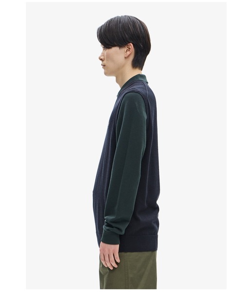 FRED PERRY CLASSIC V-NECK TANK ベスト FRED PERRY（フレッドペリー）の「Classic V-Neck Tank（ベスト