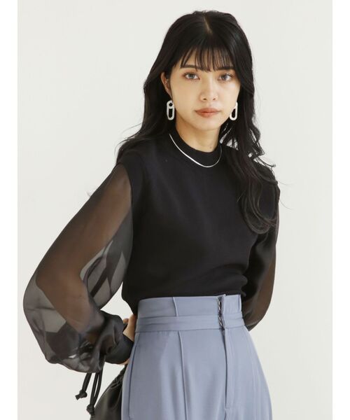 MURUA（ムルーア）の「シャイニースリーブドッキングニット（ニット/セーター・レディース・ブラック/グレー・FREE）」の4枚目の写真