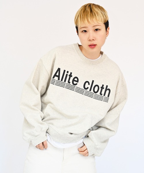 Alite cloth(アリーテクロス)の「ビッグサイズ メンズサイズ ALITECLOTHロゴプリントトレーナー(スウェット・レディース・ブラック/ネイビー/オートミール・M/L/XL/2XL)」の13枚目の写真