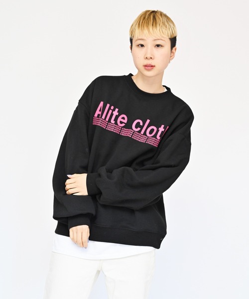 Alite cloth(アリーテクロス)の「ビッグサイズ メンズサイズ ALITECLOTHロゴプリントトレーナー(スウェット・レディース・ブラック/ネイビー/オートミール・M/L/XL/2XL)」の6枚目の写真