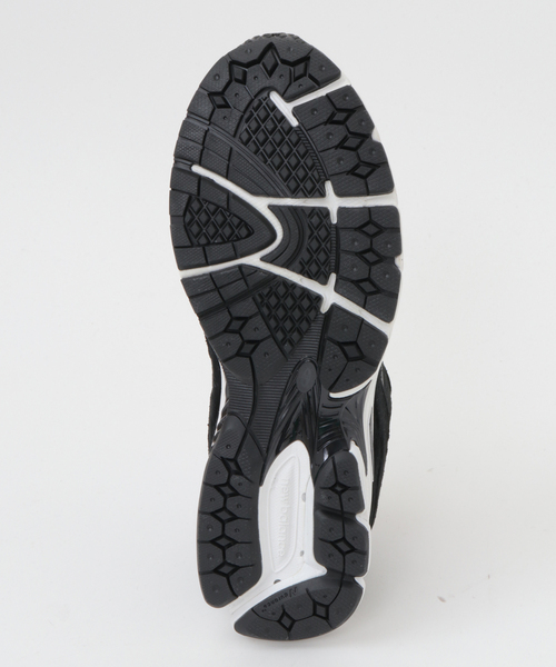 NEW BALANCE（ニューバランス）の「【New Balance / ニューバランス】M2002R（スニーカー・メンズ・グレー/ブラック・27.0cm/28.0cm/26.0cm）」の8枚目の写真
