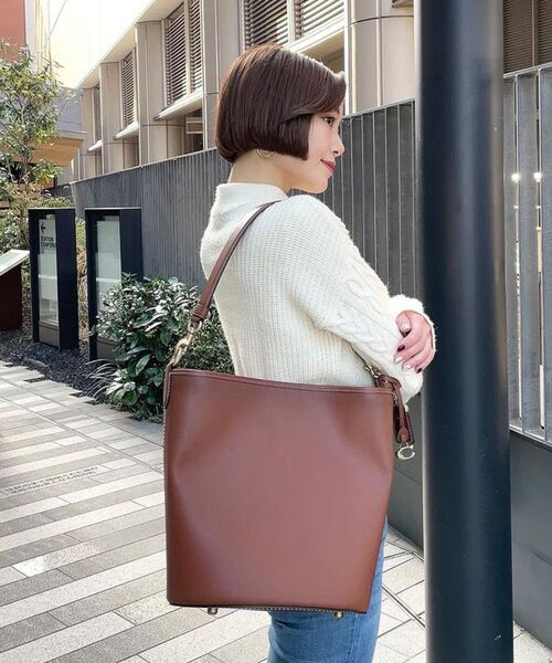 COACH（コーチ）の「ダコタ バケット バッグ（ショルダーバッグ）」 - WEAR