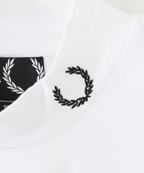 FRED PERRY×RAF SIMONS（フレッドペリーラフシモンズ）の「【RAFSIMONS × FREDPERRY】 HIGN NECK T-SH（Tシャツ/カットソー・メンズ・ホワイト・SMALL/MEDIUM）」の6枚目の写真