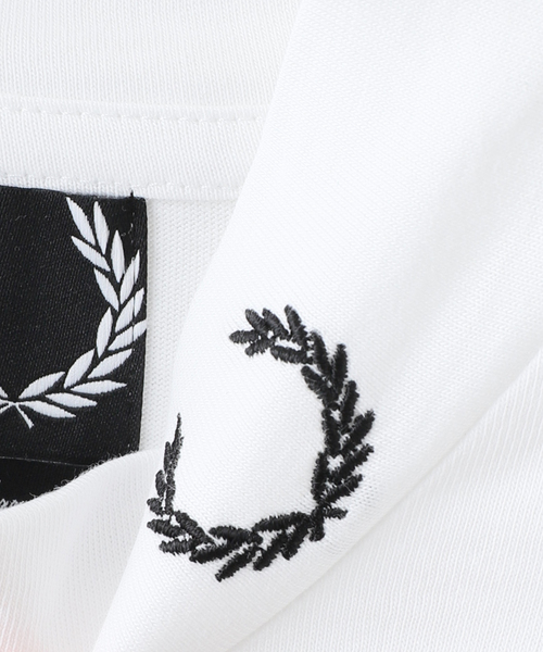 FRED PERRY×RAF SIMONS（フレッドペリーラフシモンズ）の「【RAFSIMONS × FREDPERRY】 HIGN NECK T-SH（Tシャツ/カットソー・メンズ・ホワイト・SMALL/MEDIUM）」の12枚目の写真