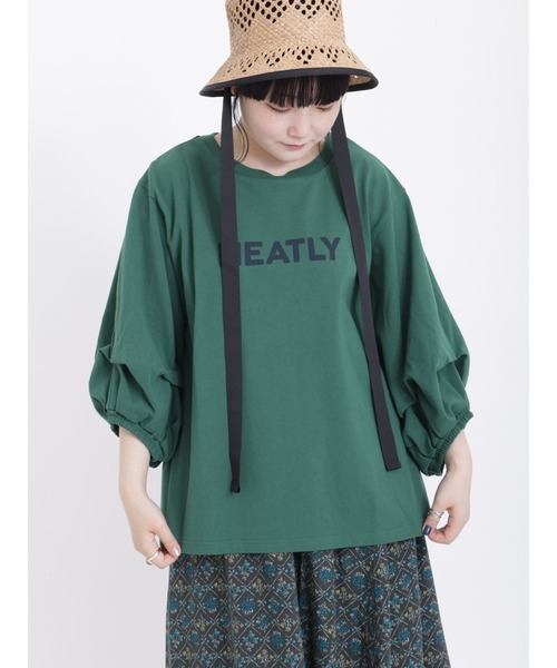 Samansa Mos2(サマンサ モスモス)の「ロゴプリント袖タックTシャツ(Tシャツ/カットソー・レディース・チャコール/イエロー/オフホワイト/グリーン/ピンク・フリ-)」の4枚目の写真