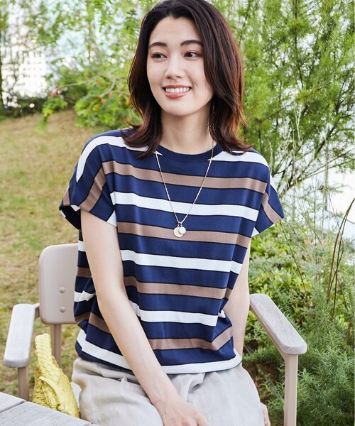 UNTITLED（アンタイトル）の「◆【清涼感／ゆったり／洗える】コットンエステル フレンチスリーブニット（ニット/セーター・レディース・オフホワイト/ネイビー系2/ワイン系4/ネイビー/ワインレッド/ネイビー系5・00/44/02/04/48）」の4枚目の写真