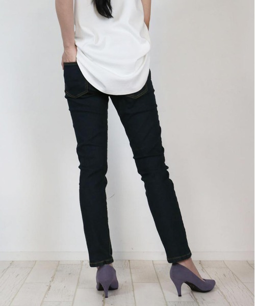 atONE(アットワン)の「atONE オールラバースキニーデニムパンツ(デニムパンツ・レディース・ブルー/ネイビー/ワンウォッシュ・L/3L/4L/LL/M)」の8枚目の写真