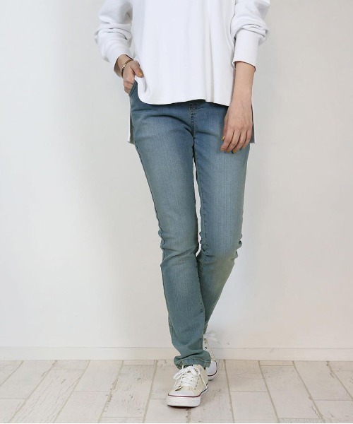 atONE(アットワン)の「atONE オールラバースキニーデニムパンツ(デニムパンツ・レディース・ブルー/ネイビー/ワンウォッシュ・L/3L/4L/LL/M)」の20枚目の写真