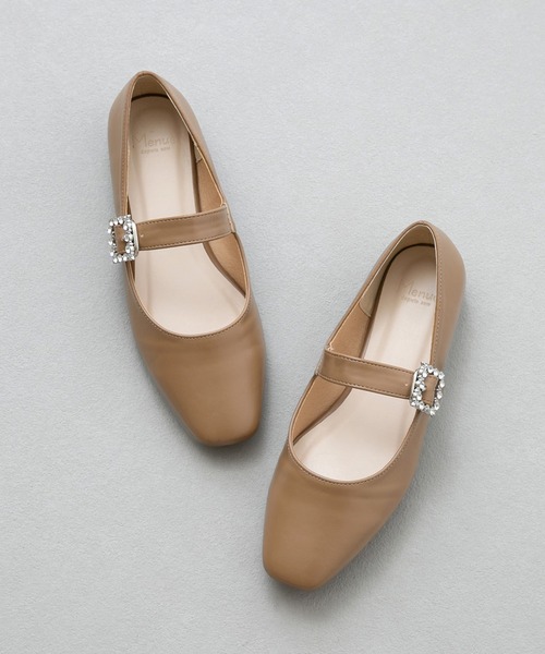 menue(メヌエ)の「オールウェザー 2Wayビジュー ストラップ メリージェーンパンプス(パンプス・レディース・ブラック/レッド/ベージュ系その他/ブラック系その他/イエロー・21.5cm/22.0cm/22.5cm/23.0cm/23.5cm/24.0cm/24.5cm/25.0cm/25.5cm/26.0cm/26.5cm)」の3枚目の写真