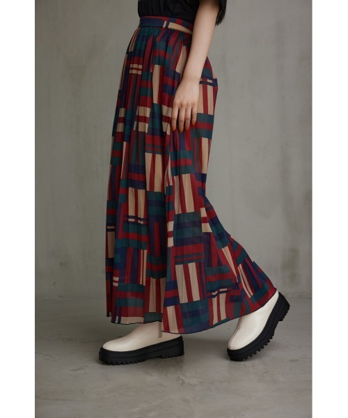 AZUL by moussy(アズールバイマウジー)の「ジオメトリック柄スカート(スカート・レディース・グリーン系その他/レッド系その他・FREE)」の12枚目の写真