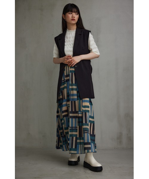 AZUL by moussy(アズールバイマウジー)の「ジオメトリック柄スカート(スカート・レディース・グリーン系その他/レッド系その他・FREE)」の4枚目の写真
