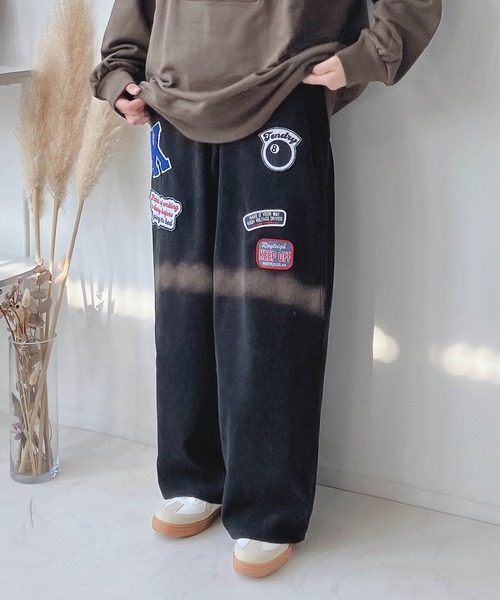 AS KNOW AS plus（アズノゥアズプラス）の「☆アソート イージーデニムパンツ（デニムパンツ・レディース・ブラック系その他/ブラック系その他2/ブルー系その他/アイボリー系/ブルー系その他2/ブラック系/ブルー系その他3/ブルー系その他5/ブルー系その他4/ブラック系1/サックスブルー系1/ブルー系1/ブラック系その他4/ブルー系その他6/サックスブルー系/ブラック系その他3/ブルー系その他7/ブルー系2/サックスブルー系2/ブルー系3/ブルー系4/ブラック系2/イエロー系その他7/サックスブルー系7/ブラック系7/サックスブルー系4/ブルー系5・FREE）」の6枚目の写真