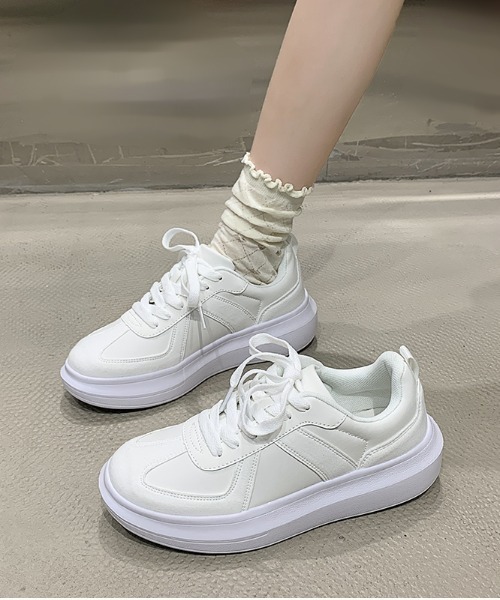 Shoes in Closet（シューズインクローゼット）の「超軽量 厚底 ジャーマントレーナータイプ  スニーカー 6883（スニーカー・レディース・ブラック/ホワイト/ホワイト系1・L/M/S/LL）」の11枚目の写真