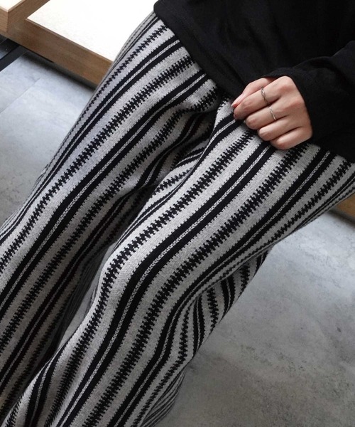 CORNERS by KR(コーナーズバイケーアール)の「CORNERS by KR ストライプニットパンツ(その他パンツ・レディース・ブラック/グレー/ブラック×ホワイト・M/L)」の5枚目の写真