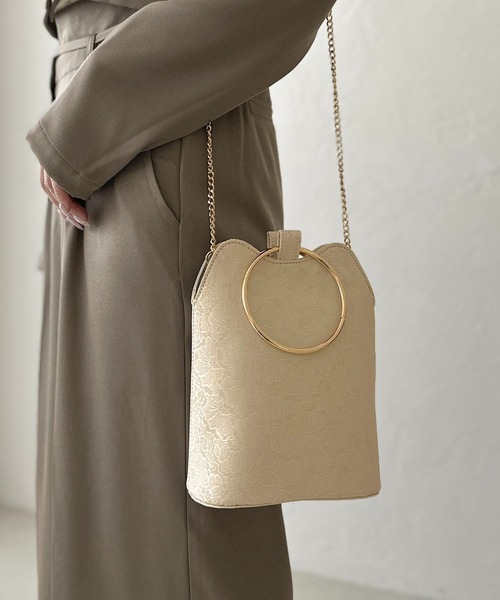 apres jour clair(アプレジュールクレア)の「【apres jour clair】リングハンドルバッグ【ZOZOTOWN限定アイテム】(ハンドバッグ・レディース・アイボリー/ブラック・フリ-)」の3枚目の写真