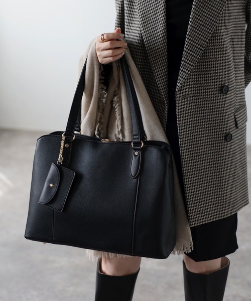 GUSCIO(グッシオ)の「【グッシオ ゴールドラベル】ビジネストートバッグ PC/A4対応 パスケース付(トートバッグ・レディース・ブラック/グレイッシュベージュ/カーキ/ネイビー・FREE)」の16枚目の写真