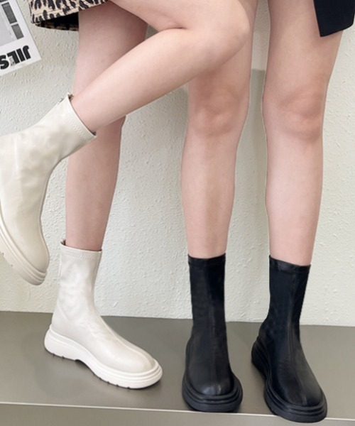 Ritzy(リッツィー)の「バックジップ ショートブーツ(ブーツ・レディース・ブラック/カーキ/ホワイト/ベージュ・22.5/23/23.5/24/24.5)」の16枚目の写真