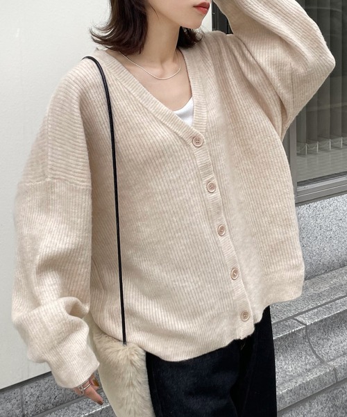 Chillfar（チルファー）の「ベーシックオーバーサイズニットカーディガン（カーディガン/ボレロ・レディース・ピンク/アイボリー/ブルー/ブラック/レッド・FREE）」の9枚目の写真