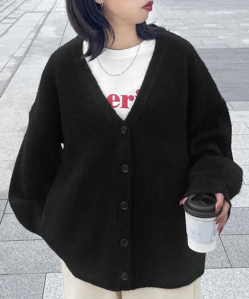 Chillfar（チルファー）の「ベーシックオーバーサイズニットカーディガン（カーディガン/ボレロ・レディース・ピンク/アイボリー/ブルー/ブラック/レッド・FREE）」の17枚目の写真