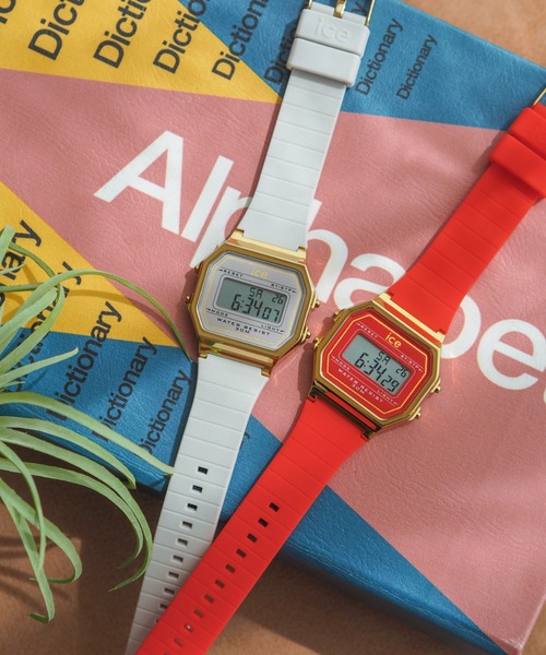 ICE WATCH（アイスウォッチ）の「「Ice-Watch アイスウォッチ」ICE digit retro アイスデジット レトロ　#2（デジタル腕時計・レディース・ダークグリーン/ネイビー/ブラック×ゴールド/ブラック×シルバー/ブラウン/レッド/アイボリー/ライトブルー・32mm）」の17枚目の写真