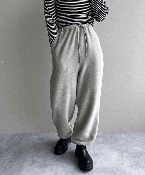 LOWRYS FARM（ローリーズファーム）の「フリースドロストパンツ　974816（スウェットパンツ・レディース・グレー/ブラック・FREE）」の5枚目の写真