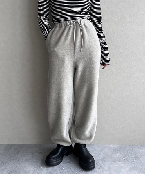 LOWRYS FARM（ローリーズファーム）の「フリースドロストパンツ　974816（スウェットパンツ・レディース・グレー/ブラック・FREE）」の6枚目の写真