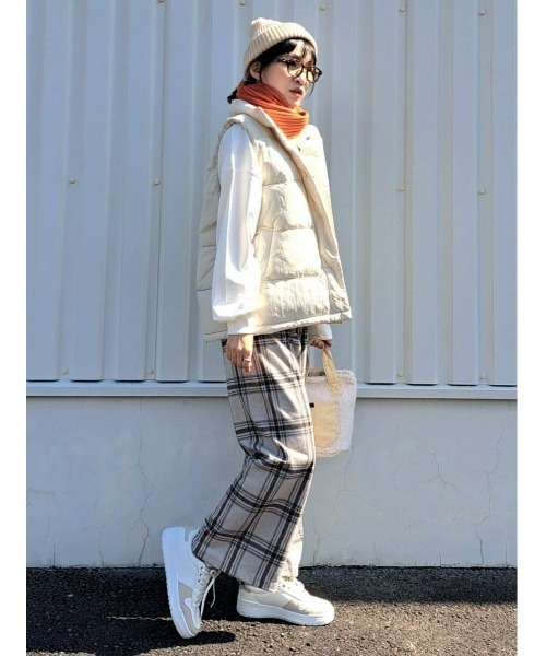 Right-on（ライトオン）の「リブ編みニットマフラー（マフラー・レディース・ホワイト/オレンジ/グレー・ONE SIZE）」の5枚目の写真