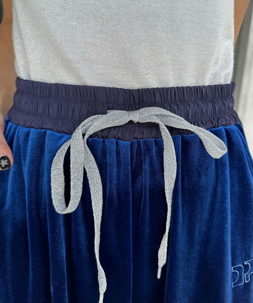 CIAOPANIC（チャオパニック）の「【2サイズ展開】ベロアサイドライントラックパンツ（その他パンツ・レディース・ブルー/ブラウン/グリーン・MEDIUM/SMALL）」の15枚目の写真