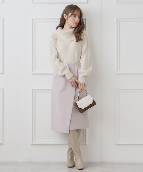 couture brooch（クチュールブローチ）の「◆【キラッと華やぎニット】オフタートル2WAYラメニット（ニット/セーター・レディース・アイボリー/ベビーピンク/ライトグレー・38/34/42）」の5枚目の写真