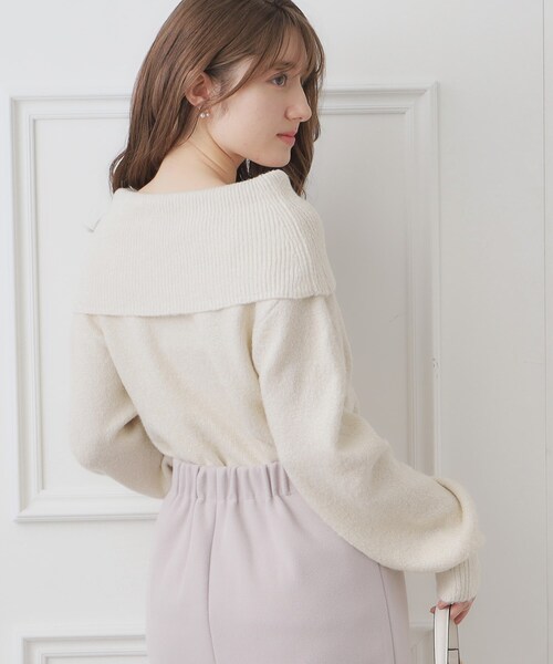 couture brooch（クチュールブローチ）の「◆【キラッと華やぎニット】オフタートル2WAYラメニット（ニット/セーター・レディース・アイボリー/ベビーピンク/ライトグレー・38/34/42）」の7枚目の写真