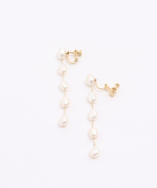 NOLLEY’S Sophi（ノーリーズソフィ）の「淡水レンパールイヤリング（イヤリング・レディース・オフホワイト・FREE）」の3枚目の写真
